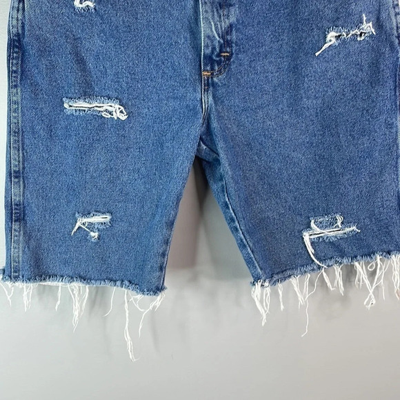 RUSTLER Upcycled Cutoff Jean Shorts Blue Mid Wash Denim Distressed Size 34 - Picture 4 of 10